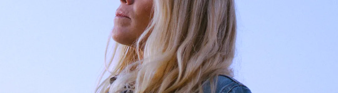 Ellie Holcomb