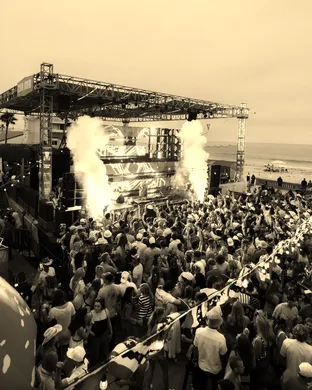 Freedom Fest: Brett Young