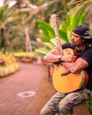 Michael Franti Trio